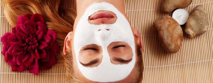 Benefits of packaging your beauty products in plastic pouches