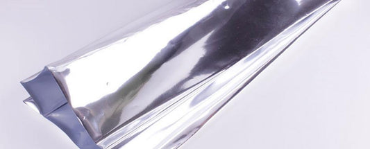 Pet Food Packaging – Should You Use Pouches or Cans?